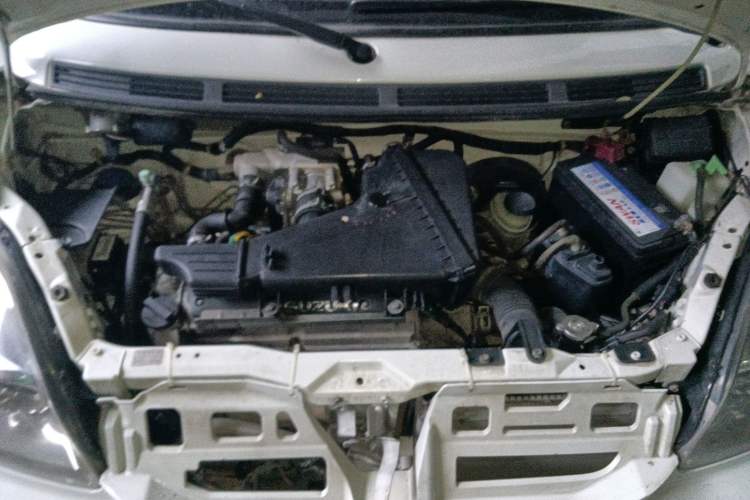 Used Suzuki Wagon R X5 2013 Cruise Edition 1.4L VVT Luxury Model China V Standard Engine Bay