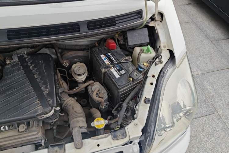 Used Suzuki Wagon R X5 2013 Revised Version 1.4L VVT Cruise Edition Engine Bay Left