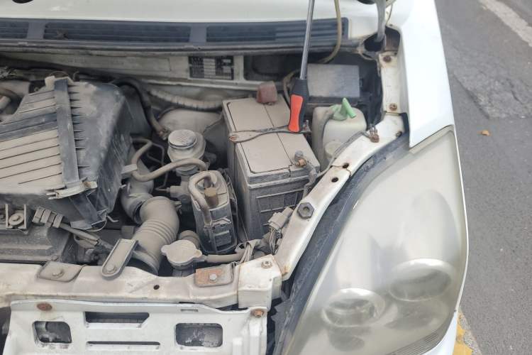 Used Suzuki Wagon R X5 2013 Cruise Edition 1.4L VVT Luxury Model China IV Standard Engine Bay Left