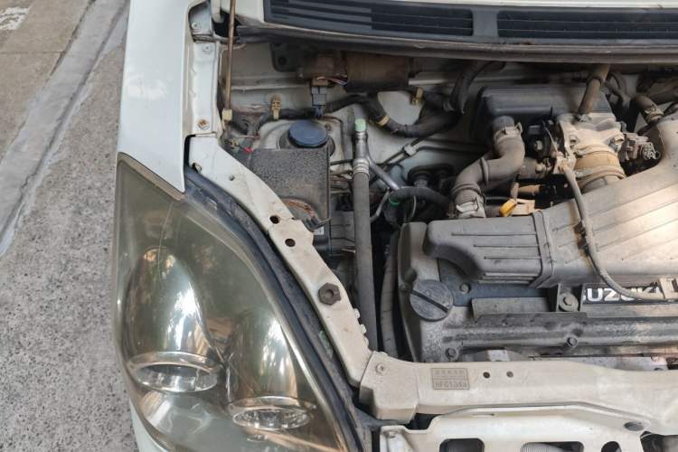 Used Suzuki Wagon R X5 2013 Facelift 1.4L Luxury Edition Engine Bay Right