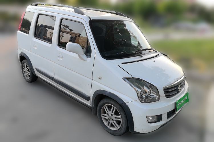 Used Suzuki Wagon R X5 2013 Revised Version 1.4L VVT Cruise Edition Front Right 45 Deg