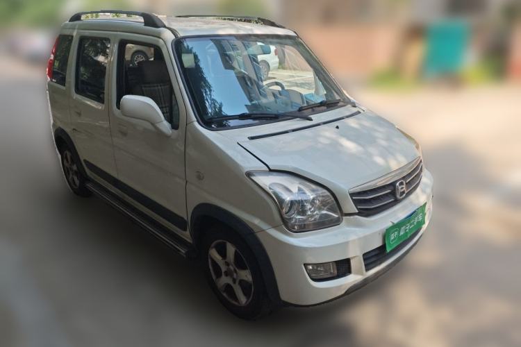 Used Suzuki Wagon R X5 2013 Facelift 1.4L Luxury Edition Front Right 45 Deg