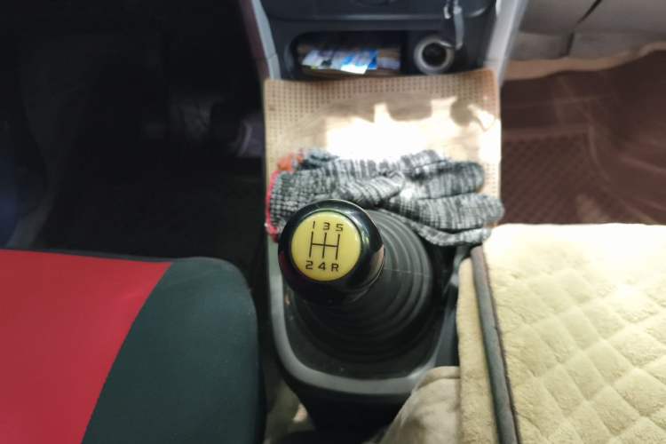 Used Suzuki Wagon R X5 2013 Revised Version 1.4L VVT Cruise Edition Gear Lever