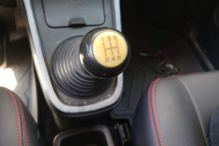 Used Suzuki Wagon R X5 2013 Cruise Edition 1.4L VVT Standard Model Gear Lever