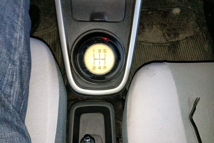 Used Suzuki Wagon R X5 2013 Cruise Edition 1.4L VVT Luxury Model China V Standard Gear Lever