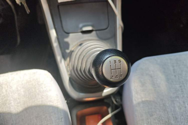 Used Suzuki Wagon R X5 2013 Facelift 1.4L Luxury Edition Gear Lever