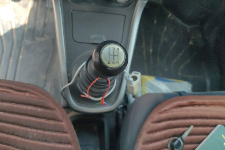 Used Suzuki Wagon R X5 2013 Revised Version 1.4L VVT Cruise Edition Gear Lever