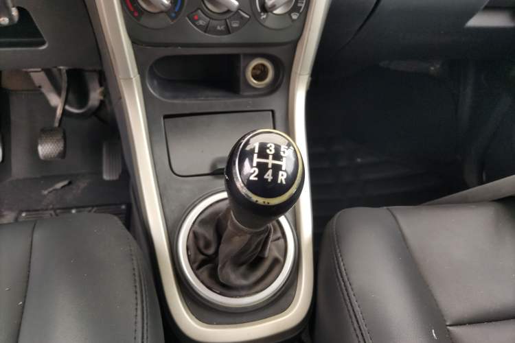 Used Suzuki Wagon R X5 2013 Revised Version 1.4L VVT Cruise Edition Gear Lever