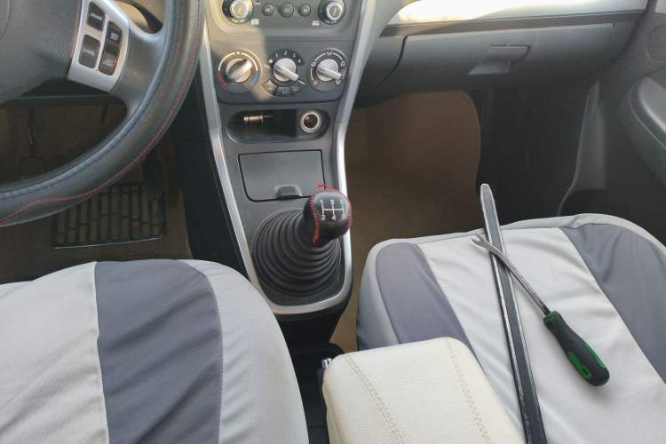 Used Suzuki Wagon R X5 2013 Cruise Edition 1.4L VVT Standard Model Gear Lever