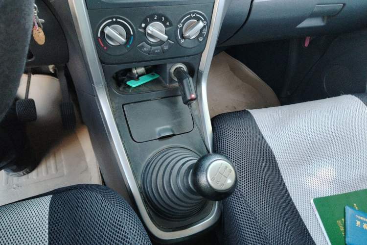 Used Suzuki Wagon R X5 2013 Revised Version 1.4L VVT Cruise Edition Gear Lever