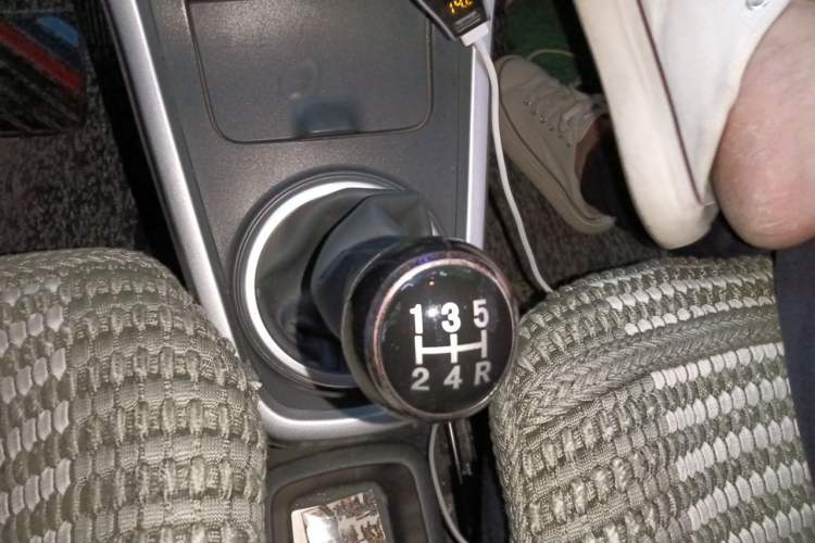 Used Suzuki Wagon R X5 2013 Revised Version 1.4L VVT Cruise Edition Gear Lever