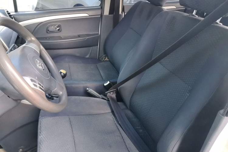 Used Suzuki Wagon R X5 2013 Revised Version 1.4L VVT Cruise Edition Left Front Seat