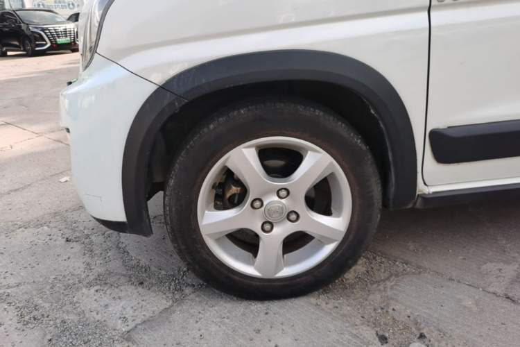 Used Suzuki Wagon R X5 2013 Revised Version 1.4L VVT Cruise Edition Left Front Wheel Hub