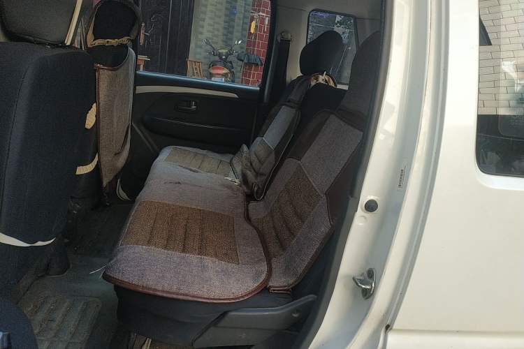Used Suzuki Wagon R X5 2013 Revised Version 1.4L VVT Cruise Edition Left Rear Seat