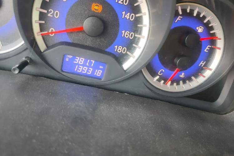 Used Suzuki Wagon R X5 2013 Cruise Edition 1.4L VVT Standard Model Odometer Close Up