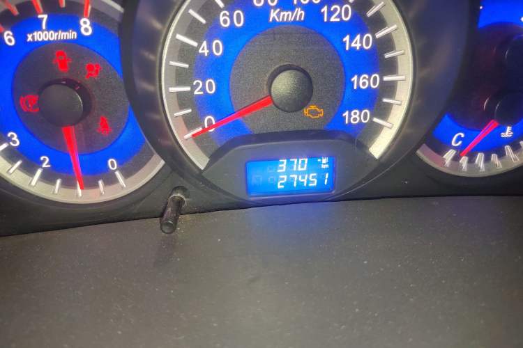 Used Suzuki Wagon R X5 2013 Revised Version 1.4L VVT Cruise Edition Odometer Close Up