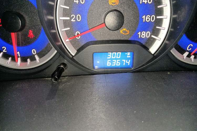 Used Suzuki Wagon R X5 2013 Cruise Edition 1.4L VVT Luxury Model China V Standard Odometer Close Up