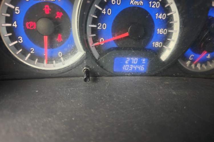 Used Suzuki Wagon R X5 2013 Revised Version 1.4L VVT Cruise Edition Odometer Close Up