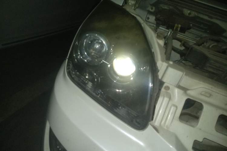 Used Suzuki Wagon R X5 2013 Revised Version 1.4L VVT Cruise Edition Right Front Headlight