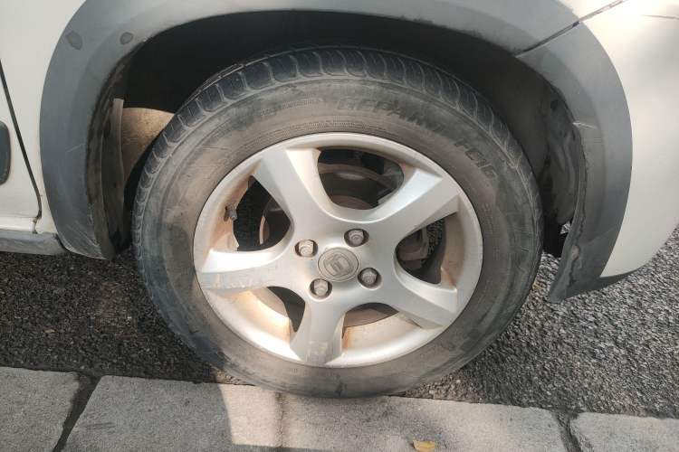 Used Suzuki Wagon R X5 2013 Cruise Edition 1.4L VVT Standard Model Right Front Wheel Hub