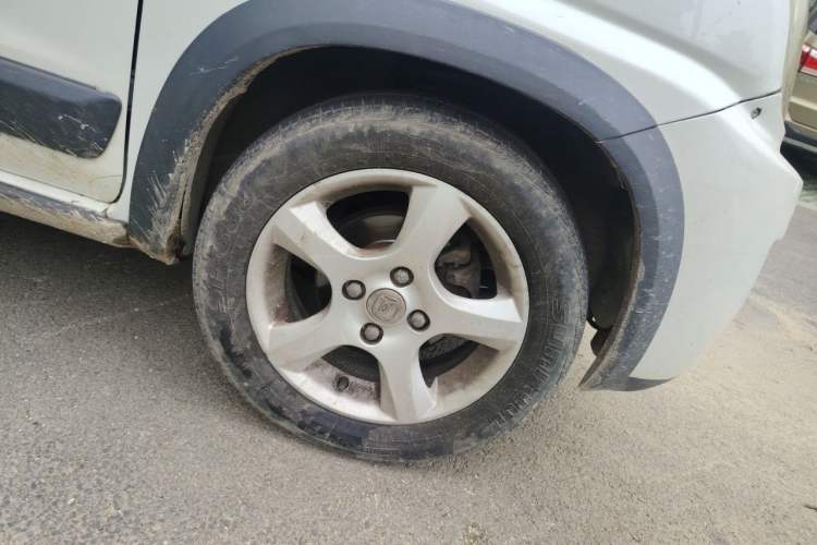 Used Suzuki Wagon R X5 2013 Revised Version 1.4L VVT Cruise Edition Right Front Wheel Hub