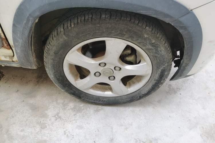 Used Suzuki Wagon R X5 2013 Revised Version 1.4L VVT Cruise Edition Right Front Wheel Hub