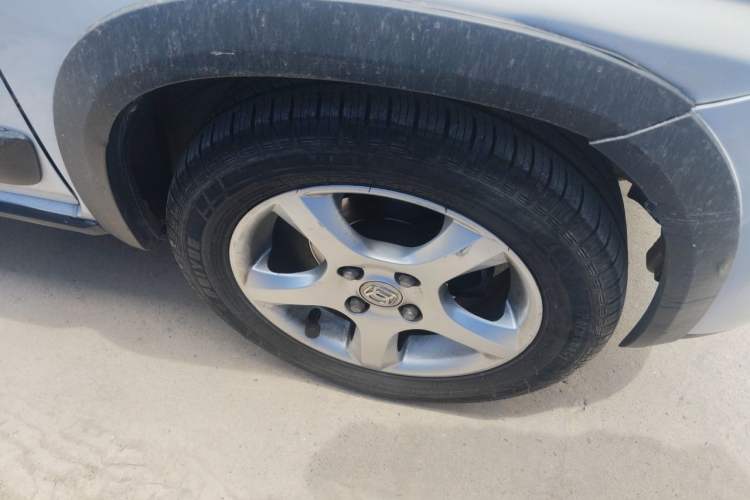 Used Suzuki Wagon R X5 2013 Revised Version 1.4L VVT Cruise Edition Right Front Wheel Hub