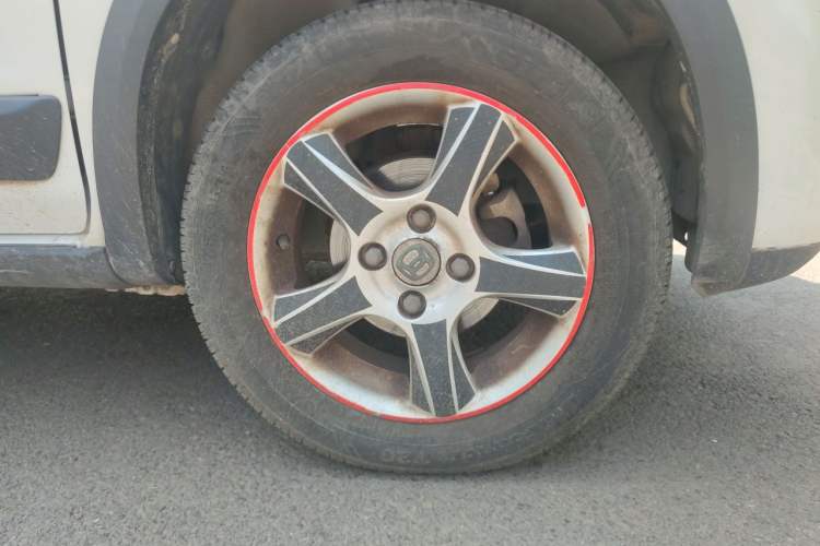 Used Suzuki Wagon R X5 2013 Revised Version 1.4L VVT Cruise Edition Right Front Wheel Hub