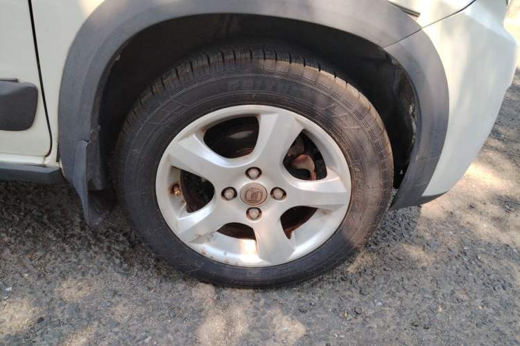 Used Suzuki Wagon R X5 2013 Revised Version 1.4L VVT Cruise Edition Right Front Wheel Hub