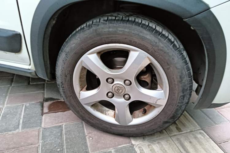 Used Suzuki Wagon R X5 2013 Revised Version 1.4L VVT Cruise Edition Right Front Wheel Hub