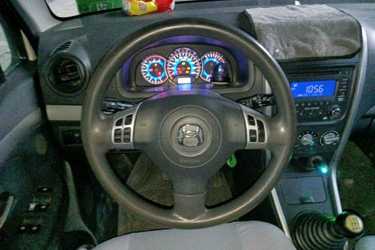 Used Suzuki Wagon R X5 2013 Cruise Edition 1.4L VVT Luxury Model China V Standard Steering Wheel