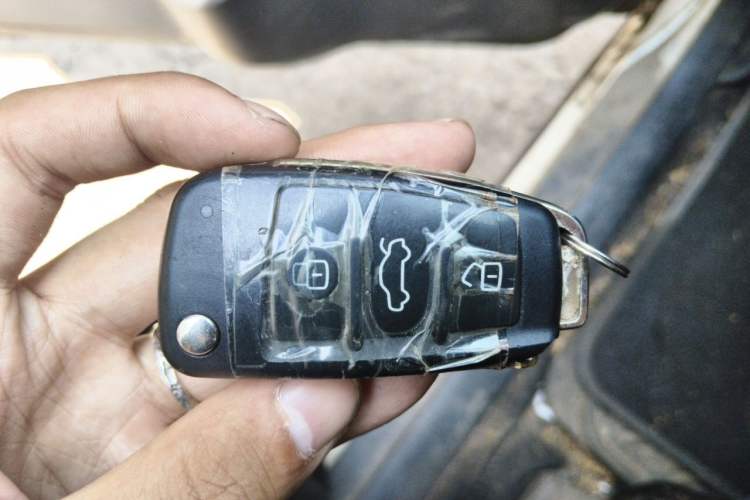 Used Suzuki Wagon R X5 2013 Cruise Edition 1.4L VVT Standard Model Vehicle Key