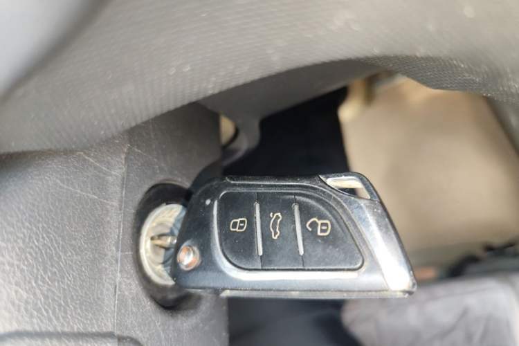 Used Suzuki Wagon R X5 2013 Revised Version 1.4L VVT Cruise Edition Vehicle Key