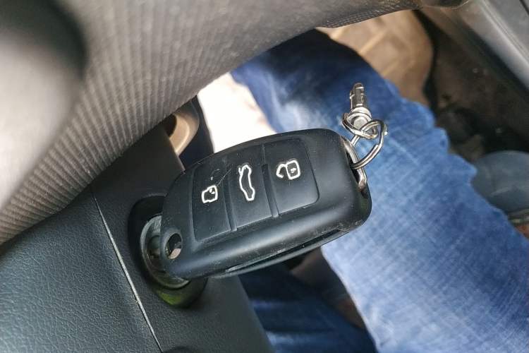 Used Suzuki Wagon R X5 2013 Revised Version 1.4L VVT Cruise Edition Vehicle Key