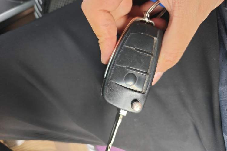 Used Suzuki Wagon R X5 2013 Revised Version 1.4L VVT Cruise Edition Vehicle Key