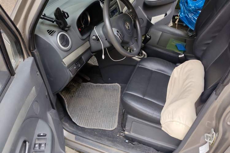 Used Suzuki Wagon R X5 2015 1.4L Flagship Model China V Standard Interior 3