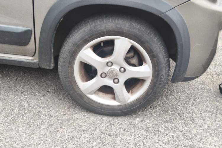 Used Suzuki Wagon R X5 2015 1.4L Cruise Model China IV Right Front Wheel Hub