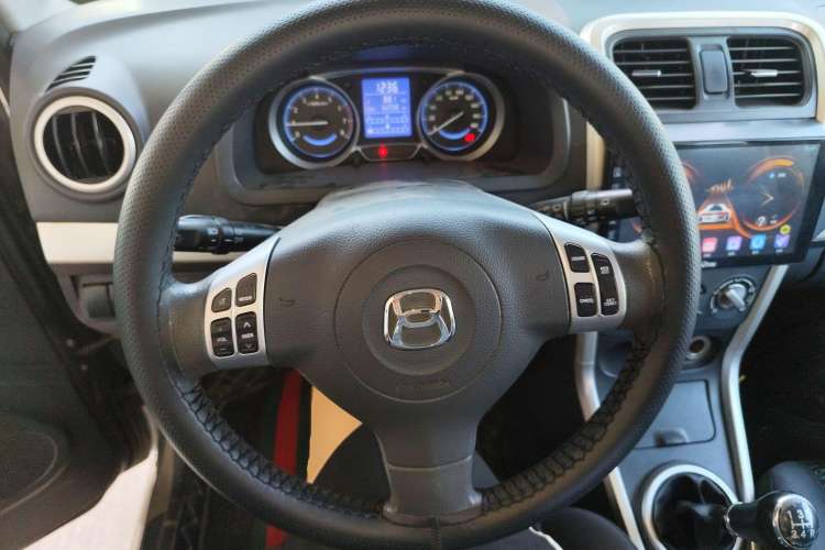 Used Suzuki Wagon R X5 2015 1.4L Flagship Model China V Standard Steering Wheel