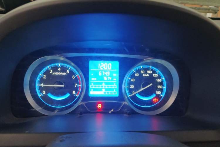 Used Suzuki Wagon R X5 2015 1.4L Cruise Model China IV Odometer Close Up