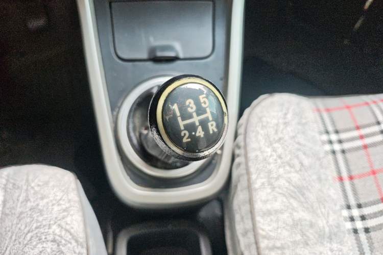 Used Suzuki Wagon R X5 2015 1.4L Cruise Model China IV Gear Lever