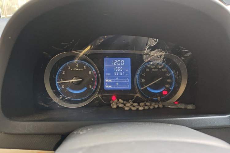 Used Suzuki Wagon R X5 2015 1.4L Cruise Model China IV Odometer Close Up