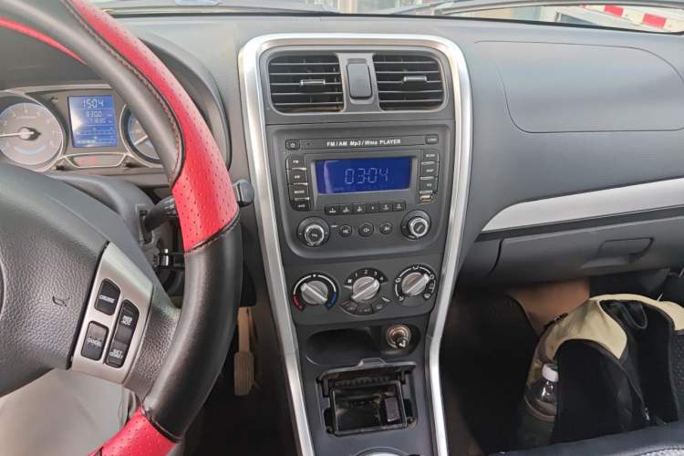 Used Suzuki Wagon R X5 2015 1.4L Flagship Model China V Standard Audio And AC Panel