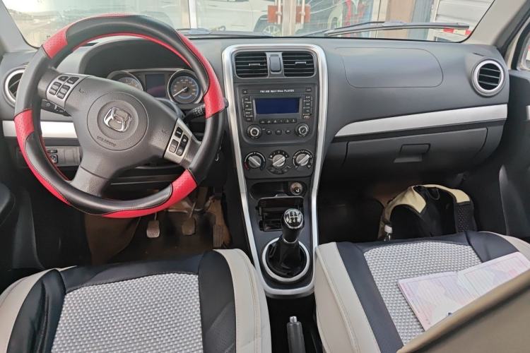Used Suzuki Wagon R X5 2015 1.4L Flagship Model China V Standard Center Console