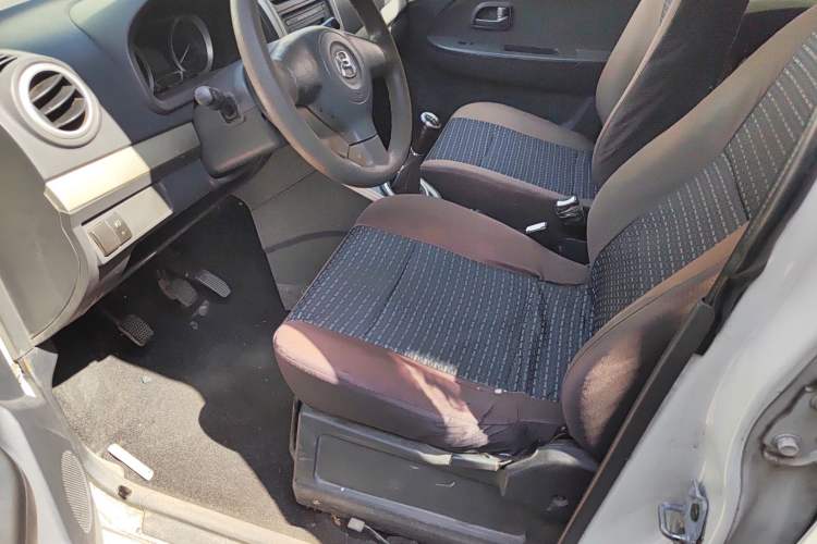 Used Suzuki Wagon R X5 2015 1.4L Luxury Model Driver Seat