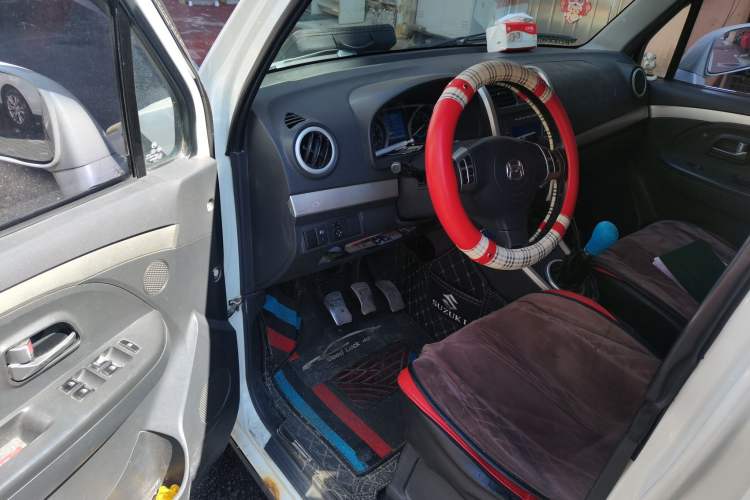 Used Suzuki Wagon R X5 2015 1.4L Cruise Model China IV Driver Seat