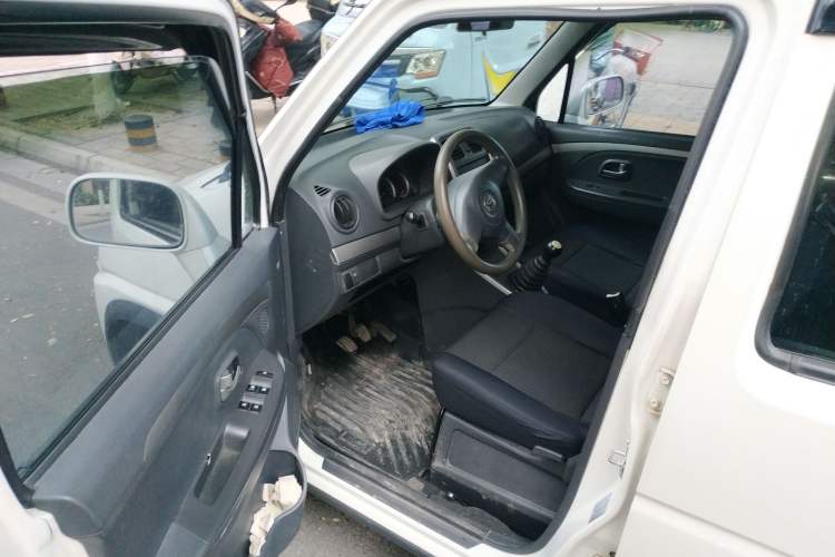 Used Suzuki Wagon R X5 2015 1.0L Elite Model Driver Seat
