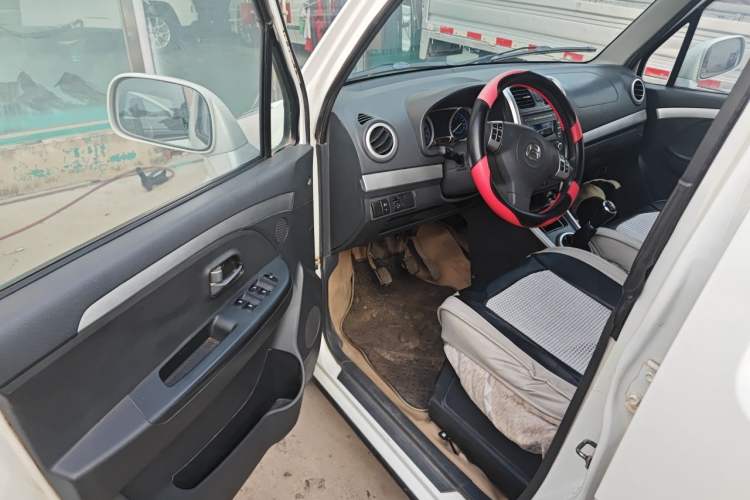 Used Suzuki Wagon R X5 2015 1.4L Flagship Model China V Standard Driver Seat