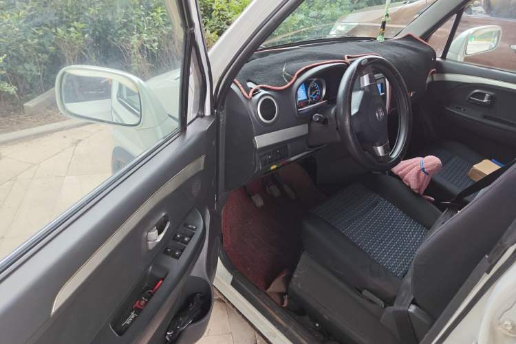 Used Suzuki Wagon R X5 2015 1.4L Cruise Model China IV Driver Seat