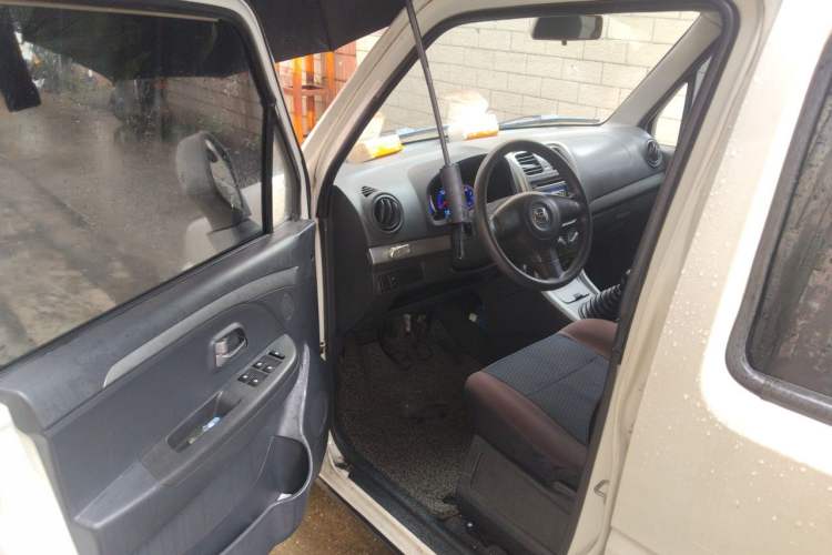 Used Suzuki Wagon R X5 2015 1.0L Elite Model Driver Seat