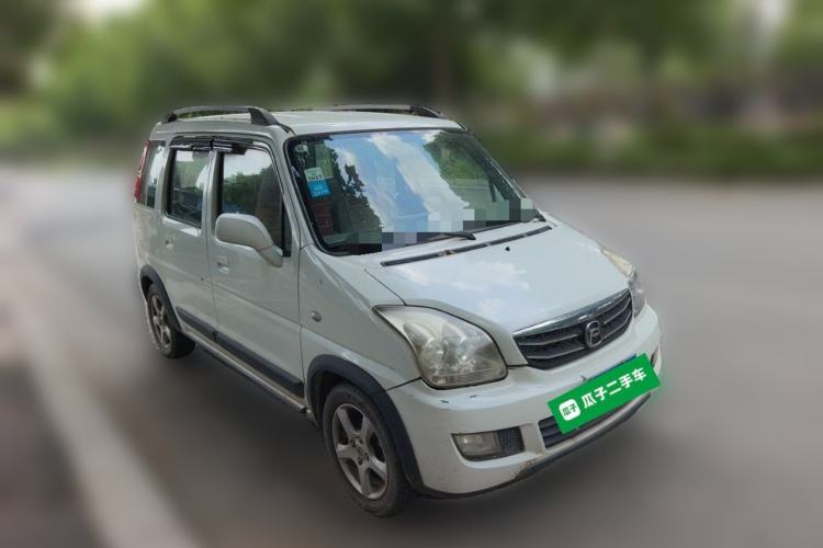 Used Suzuki Wagon R X5 2015 1.4L Luxury Model Front Right 45 Deg